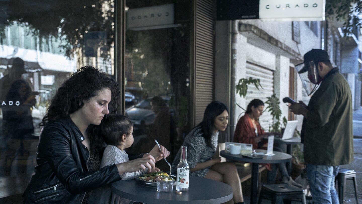 Si los lugares hablaran &iexcl;Cu&aacute;ntas historias nos contar&iacute;an! 
Encuentra nuestro men&uacute; y productos en l&iacute;nea 
https:/www.curado.cafe/tienda
#coffeeshop #coffee #coffeetime #coffeelover #coffee_inst #consumelocalmx #roman